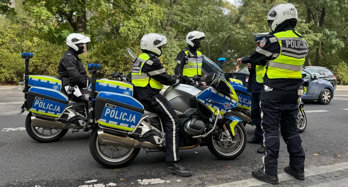 Policja ocenia: bezpiecznie podczas IV marszu równości. Porządku strzegło kilkuset funkcjonariuszy [ZDJĘCIA]