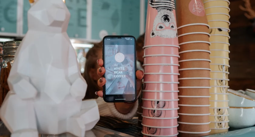 The White Bear Coffee wchodzi na rynek delivery. Dostawa kawy możliwa w lokalach własnych sieci