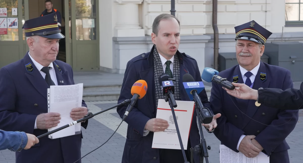 PKP Cargo zwalnia zasłużonych pracowników. Andruszkiewicz komentuje: Niegodziwość, trzeba to szaleństwo zatrzymać