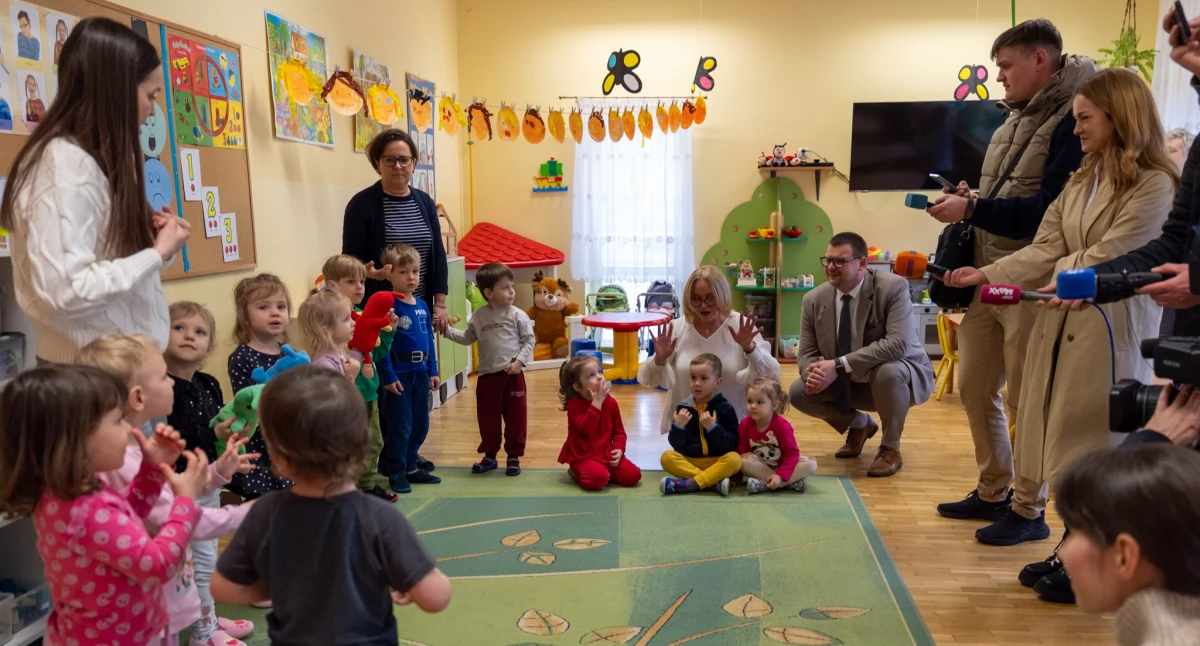 Kontynuowany jest program wspierający naukę angielskiego w białostockich podstawówkach i przedszkolach