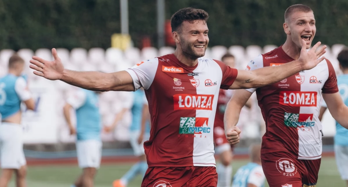 III liga: ŁKS Łomża wygrywa na boisku lidera. Rezerwy na łopatkach 