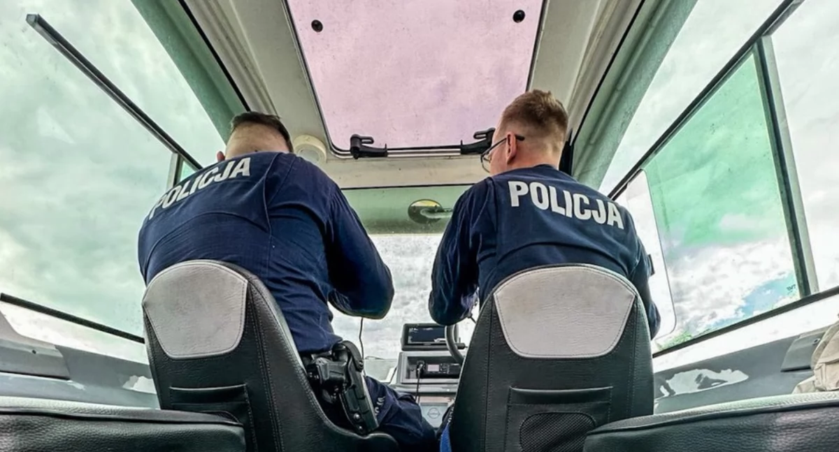 Bezpieczeństwo nad wodą - augustowscy policjanci ruszyli z patrolami