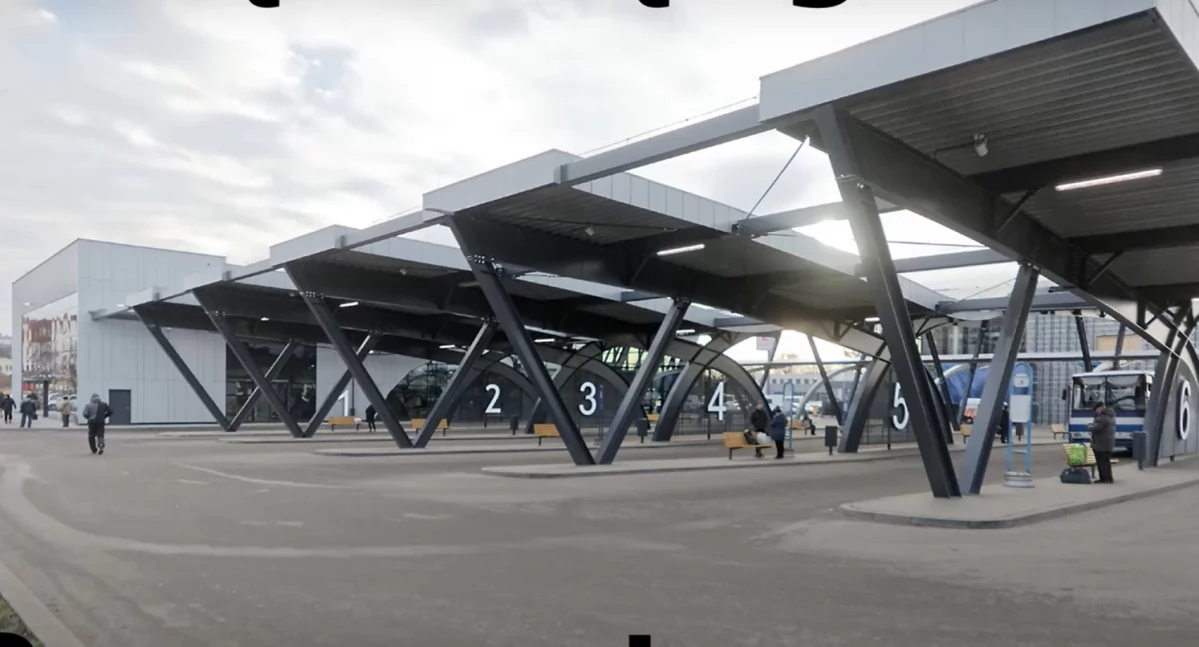 Wakacje z PKS Nova? To już trzeci weekend z dziesiątkami odwołanych kursów! (WIDEO_