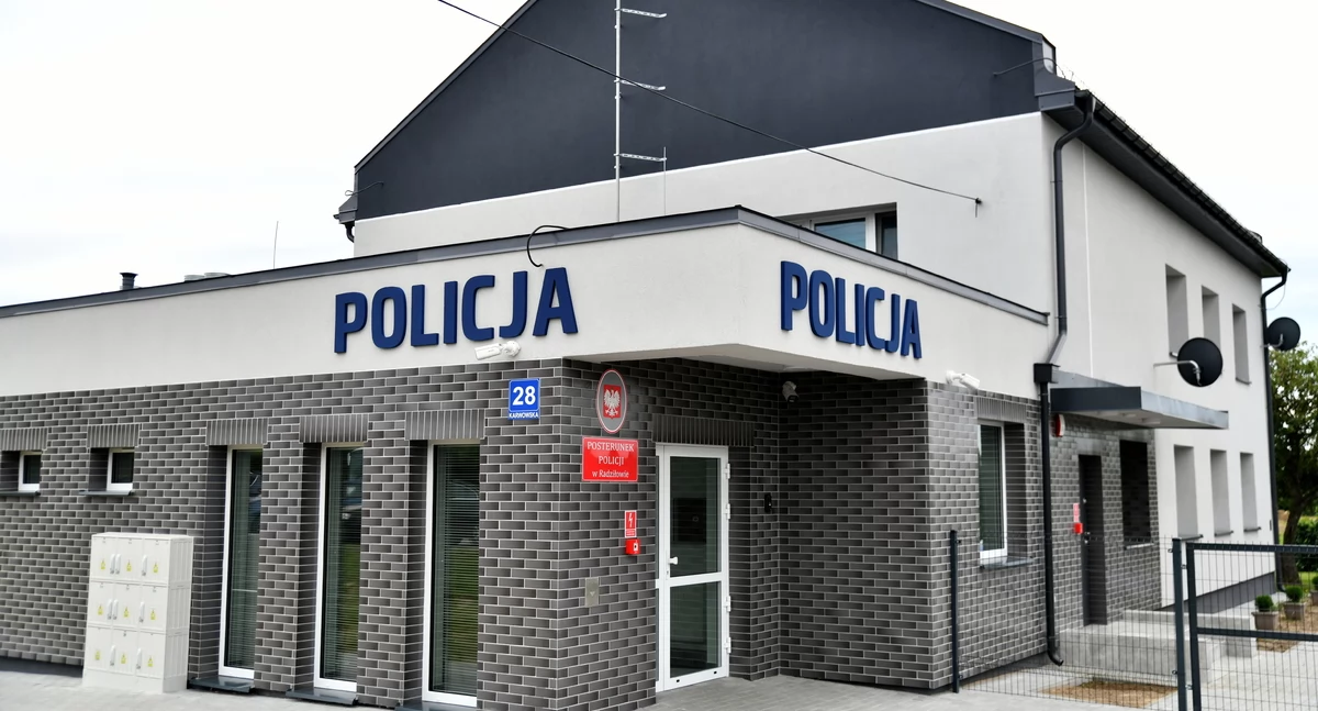 Otwarcie posterunku policji w Radziłowie: 8 funkcjonariuszy i nowy radiowóz