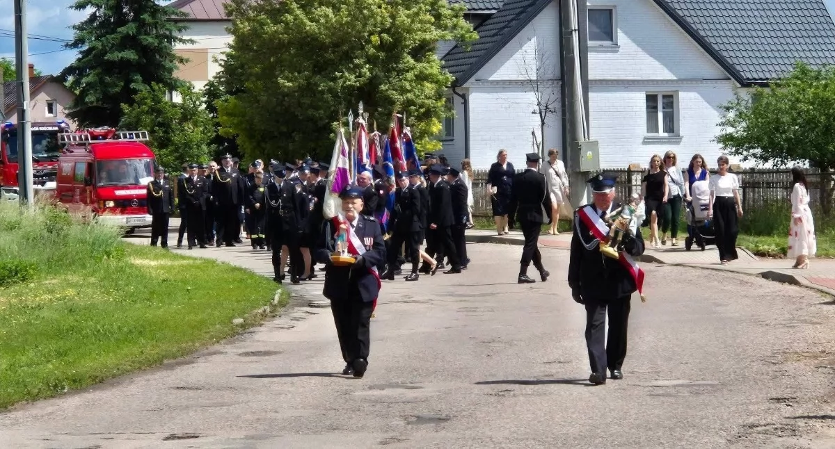Sto lat OSP Turośń Kościelna. Wspólnota, służba, duma. 