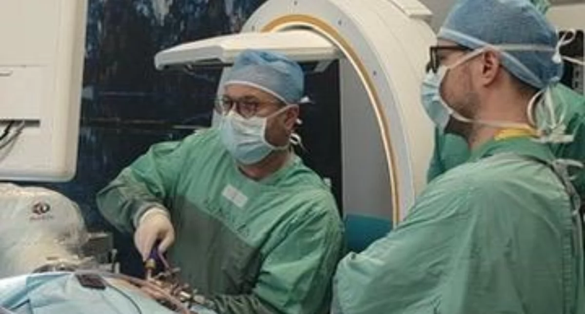 Cud w białostockim Gigancie! Niemal oderwana głowa ale lekarze i robot uratowali seniora