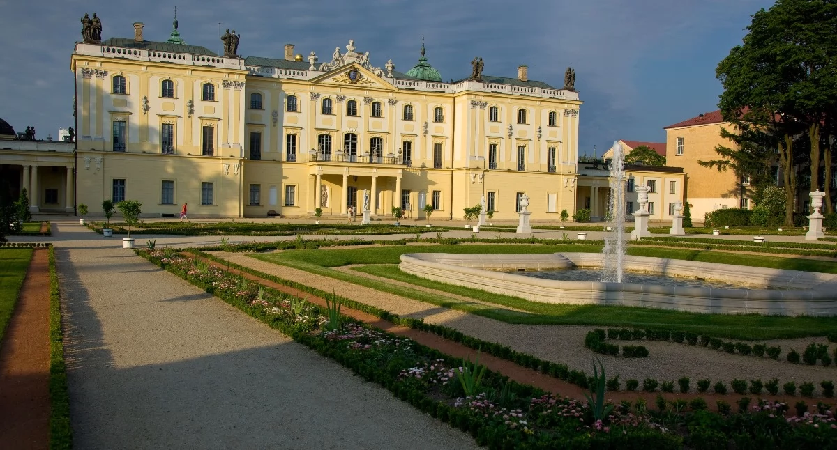 Historyczny sukces! Białostocki Uniwersytet Medyczny najlepszą uczelnią medyczną w Polsce i w TOP 10 kraju