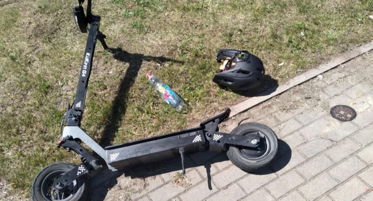 Dwie nastolatki na jednej hulajnodze. Rajd zakończony w szpitalu!