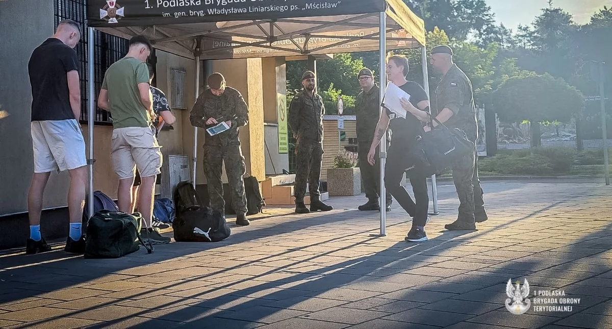 Zamiast plaży wybrali poligon! Ponad 200 ochotników z Podlasia ruszyło na Wakacje z WOT