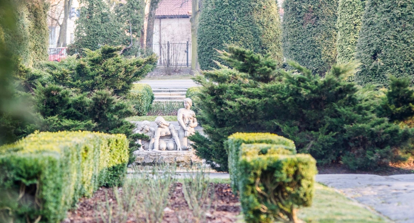 Pierwszy dzień wiosny przywita nas ciepło, marzec pożegna się bardzo ciepło