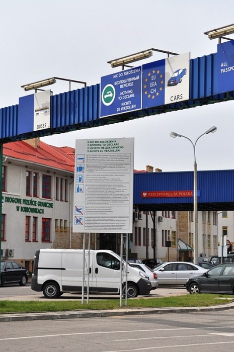 Zielone pasy dla osób przekraczających granicę w celu odwiedzenia grobów bliskich