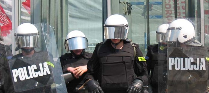 Policjanci muszą uważać na słowa
