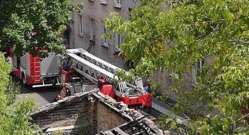 Pracowita niedziela u strażaków. Palił się blok przy Grottgera 