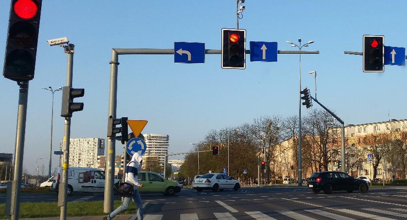 Sekundników na skrzyżowaniach nie będzie