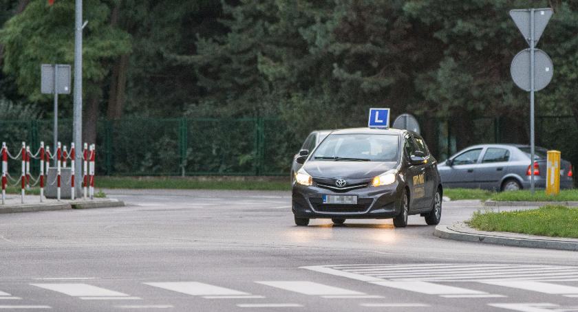 Eksperci chcą, żeby kierowcy co roku zdawali egzamin teoretyczny