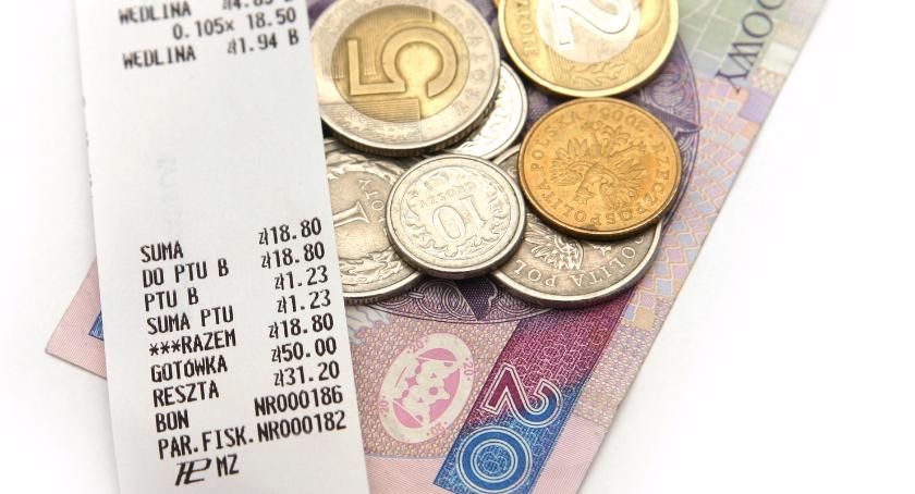Unia żąda wyższego VAT-u. Ceny poszybują do góry