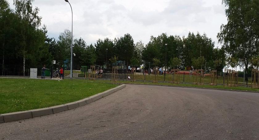 Rekreacyjny plac zabaw za blisko 2 miliony, do którego nie ma jak dojechać