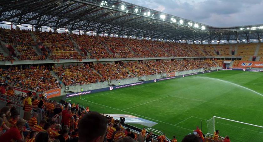Niepełnosprawni kibice będą mogli normalnie obejrzeć mecze na stadionie