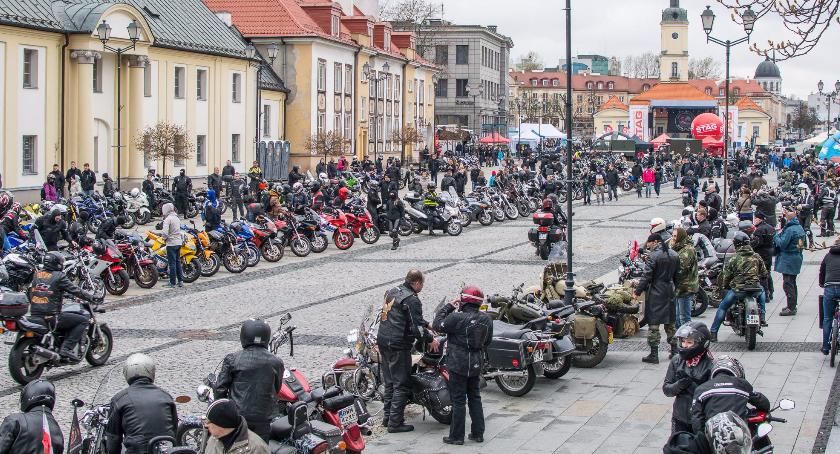 Motocykliści będą płacić za postój w płatnej strefie parkowania