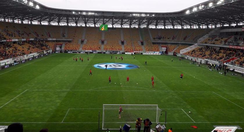 Jagiellonia na przerwie. Transfery, kontuzje, nerwy i pudła