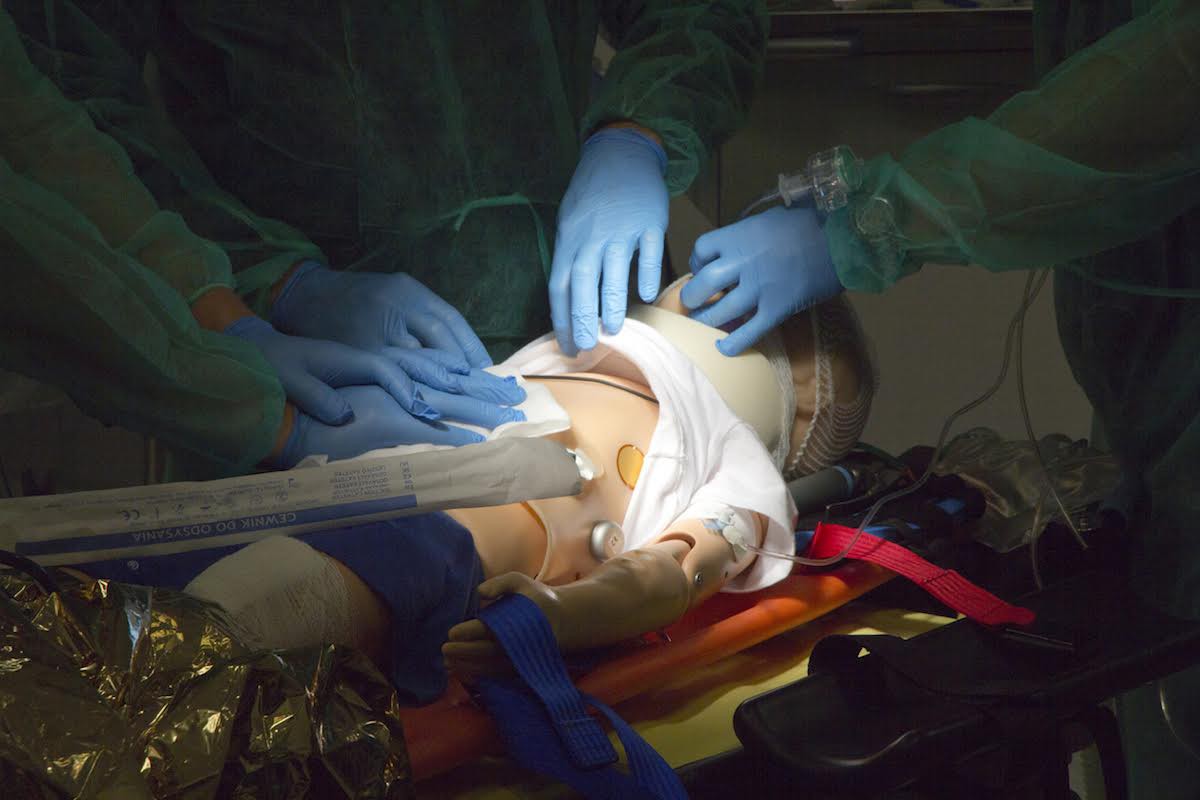 Wciąż można wylicytować przejażdżkę wyjątkowym symulatorem ambulansu na rzecz WOŚP
