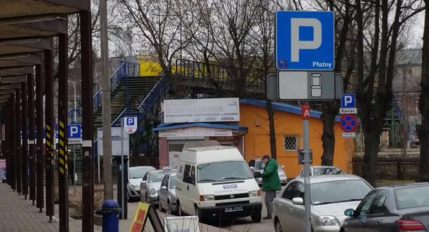 Kontrolerzy nie mogą pobierać opłat za parkowanie jak leci