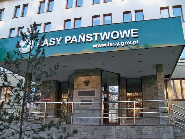 Premier szuka pieniędzy gdzie się da