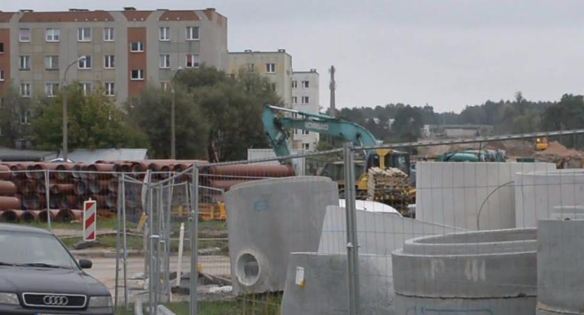 Przeklinają tę inwestycję. Wielu nie wiedziało, że droga będzie pod blokiem