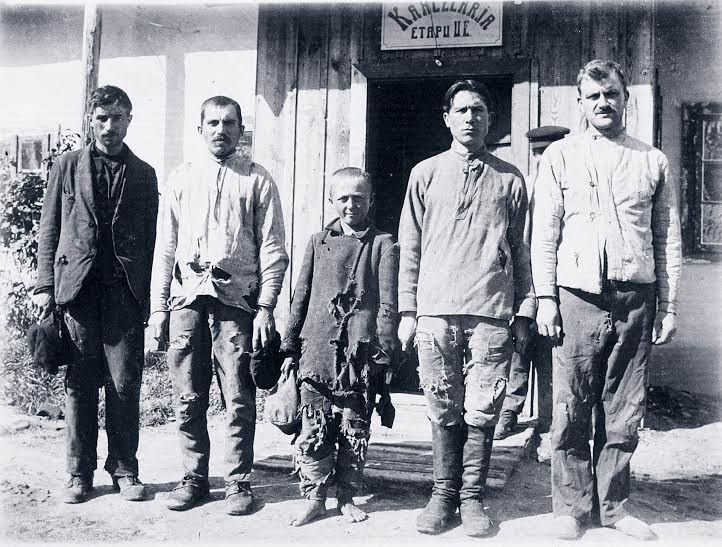 Słowo historii. Fotoeseje. Wystawa plenerowa