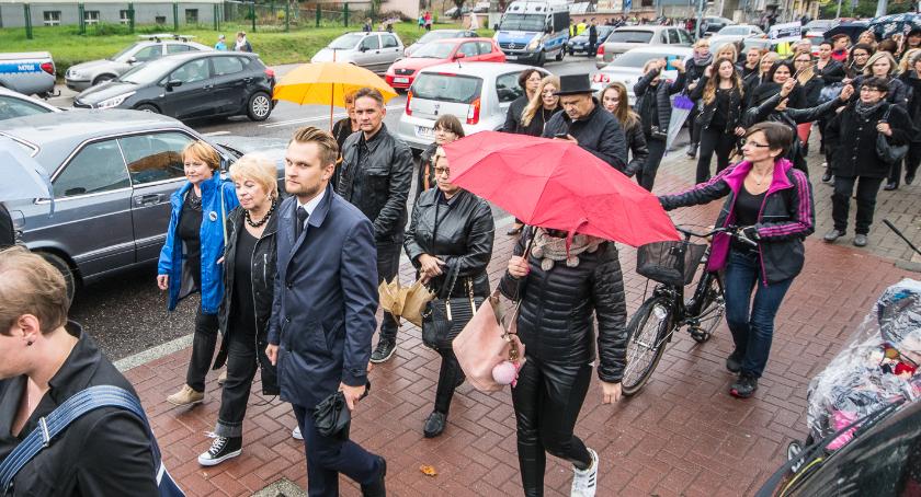 Taka gmina: Krzysio, Puchatek i hipokryzja czyli rozprawa o bardzo małym rozumku 