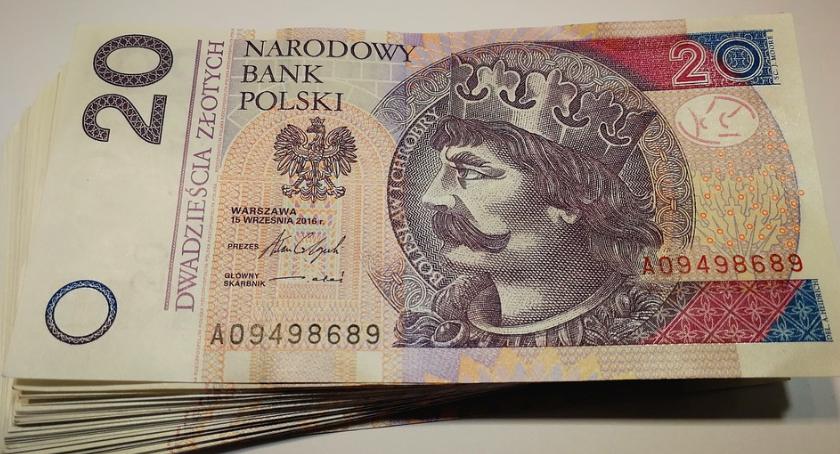Kiedy można otrzymać rentę socjalną? Staż pracy nie jest w tym przypadku istotny