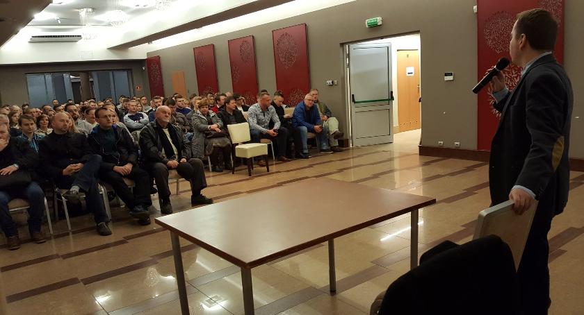 Adam Andruszkiewicz przyciąga jak magnes