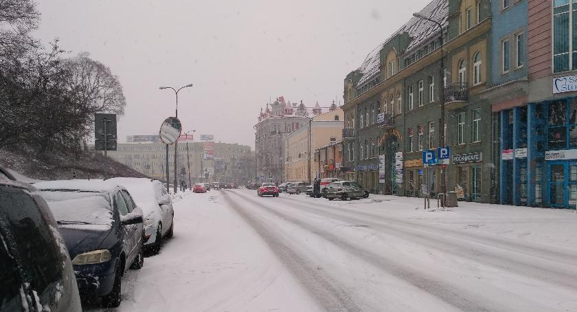 Wraca zima i mrozy. Pora wyciągnąć szaliki i ciepłe czapki