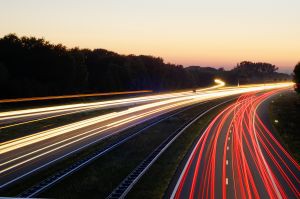 Światła samochodowe zgodne z prawem i zdrowym rozsądkiem