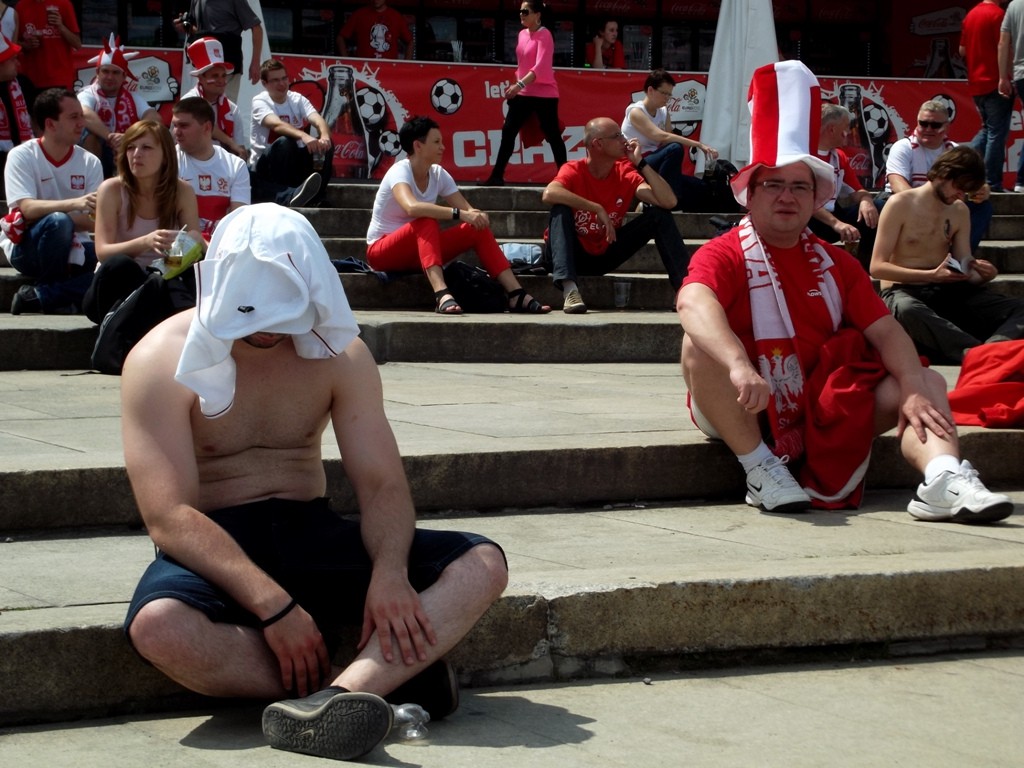 Kibic w pubie, salonie i w kapciach, czyli poradnik dla piłkarskich fanów Euro 2016 w Białymstoku