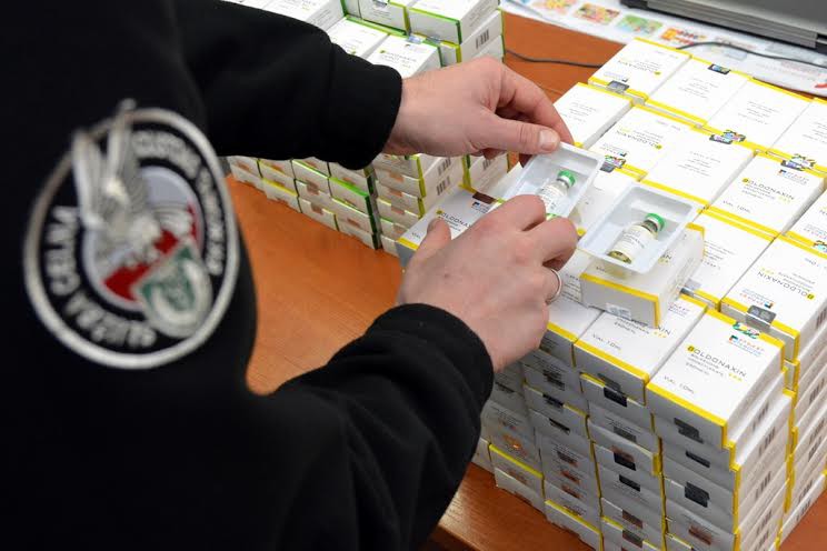 Niebezpieczne sterydy w rękach celników