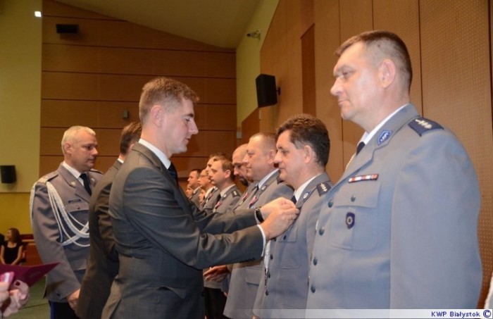 Wojewoda odznaczył Policjantów
