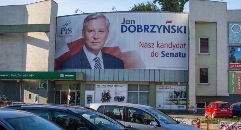 Niedzielny obiad zakończył się pobytem w szpitalu dla senatora PiS