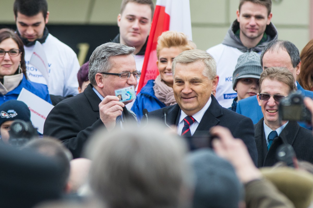 Komorowski przyjechał do Białegostoku i dostał… Kartę Miejską