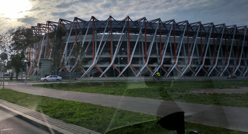 Zesrała się bieda i płacze