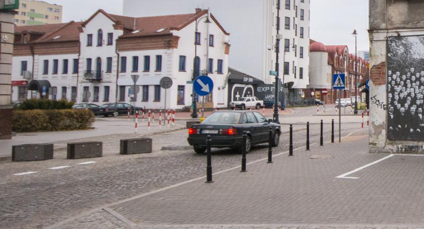 Dwa ronda nazwane. Stulecie Niepodległości sobie poczeka