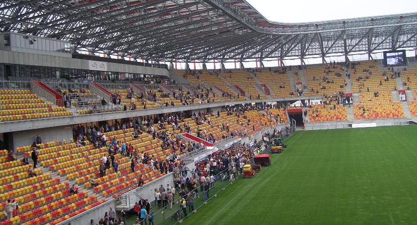Wózkiem na stadionowy mecz…