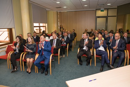 Pierwsze w tym roku umowy w ramach Narodowego Programu Przebudowy Dróg Lokalnych