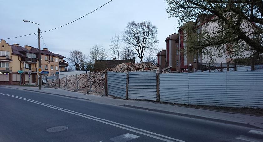 Kamienicy nie ma, ale jest za to stare tłumaczenie – wszystko odbyło się zgodnie z prawem