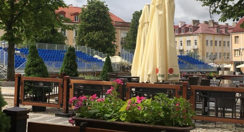 Czeka nas miesiąc z piłką nożną. Ale czy ze strefą kibica?