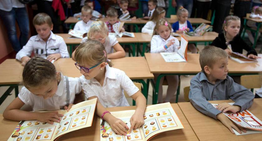300 plus w Białymstoku: wnioski od 1 lipca przez internet, od 1 sierpnia na Klepackiej
