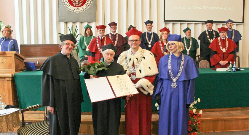 Już 18 osób z tytułem doktora honoris causa UwB
