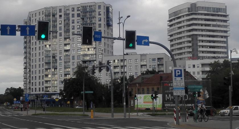 Piłować maczugę? Piłować latarnie? Lotnisko na Krywlanach to mrzonka