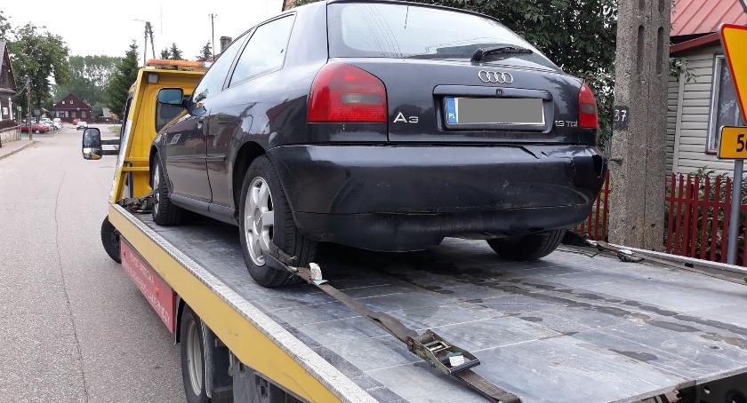 Kolizja. Wypełniać druk oświadczenia sprawcy, czy dzwonić po policję?
