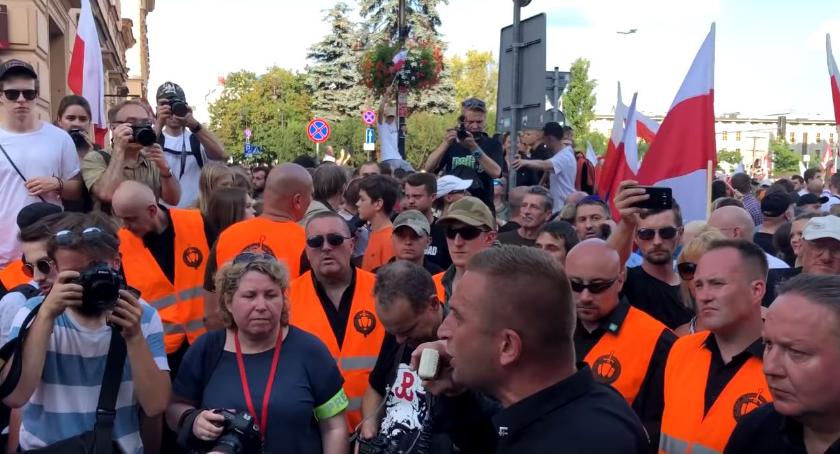 Marsz Niepodległości prosi o wsparcie. Chce pozwać Hannę Gronkiewicz-Waltz